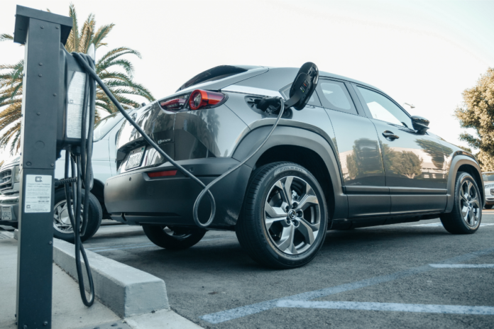 A Game-Changing EV Battery That Charges in 5 Minutes